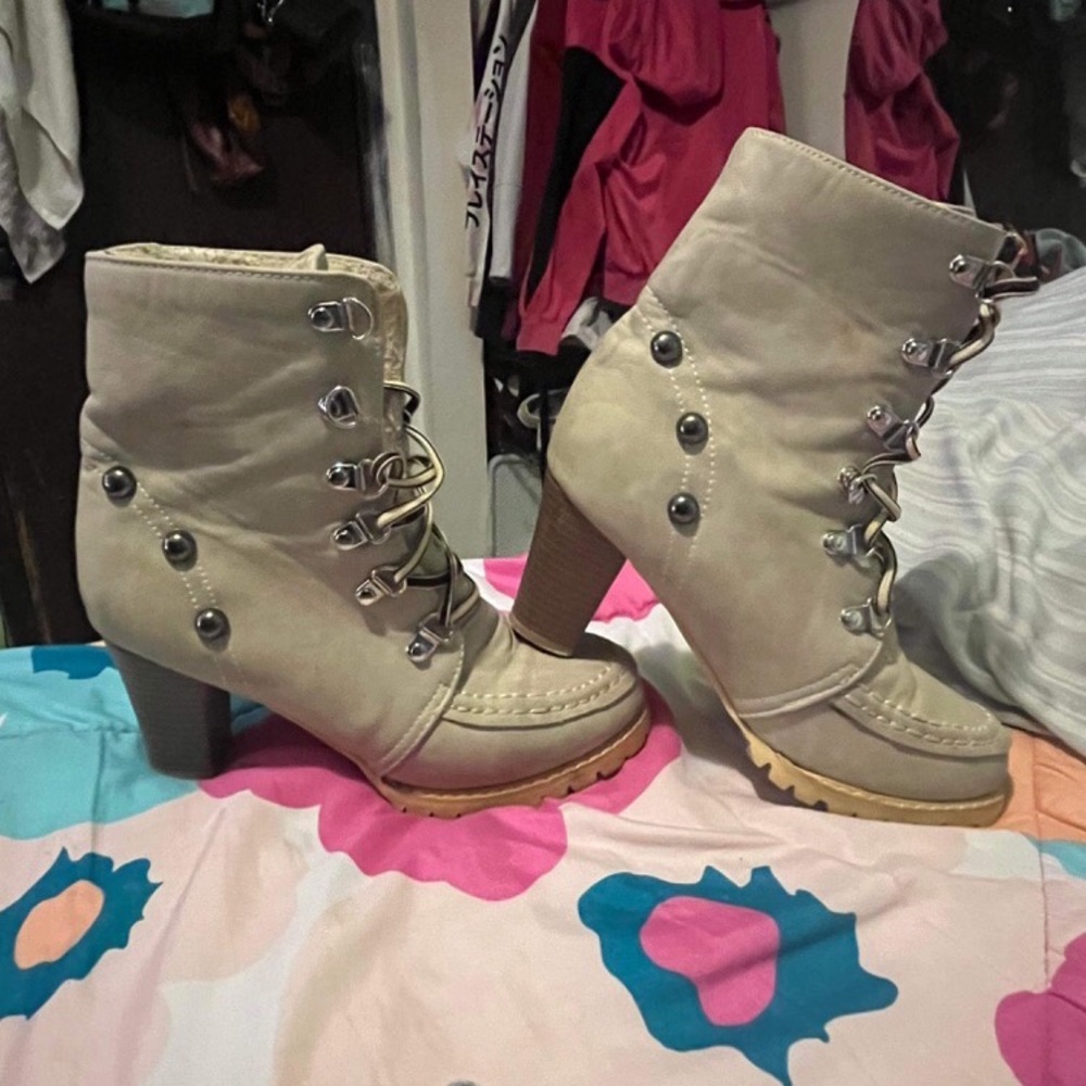 Boots with a Heal